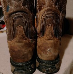 Ariat Boots Only Worn Abt 6 Times They Were Over 320 Dollars